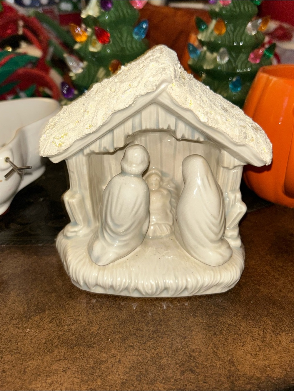 Vintage Cream Ceramic Wind Up Musical Nativity Manger Figurine